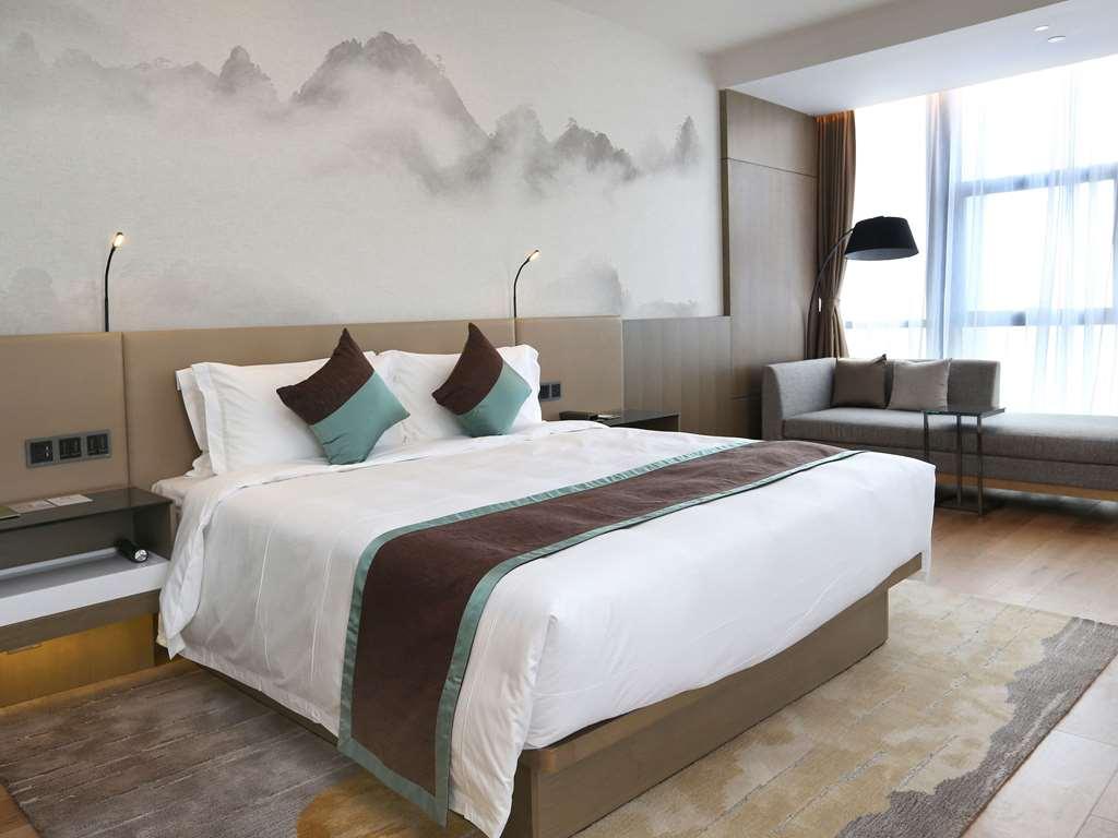 Novotel Deqing Room photo